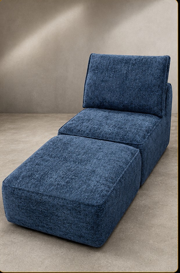Chaise longue bleue avec repose-pieds — Liquidation à Gogo